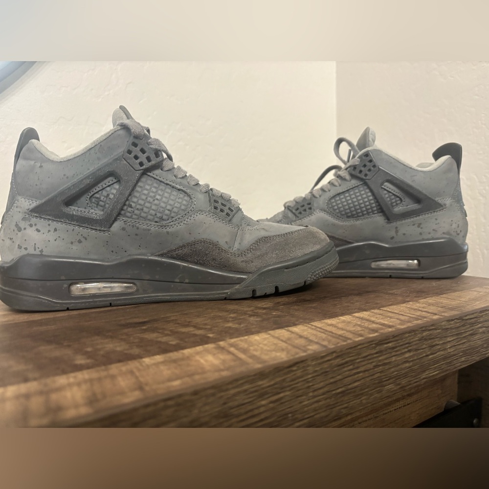 Nike Jordan 4 Retro SE
Paris Olympic Wet Cement Grey Men GS sneakers. - Picture 6 of 13